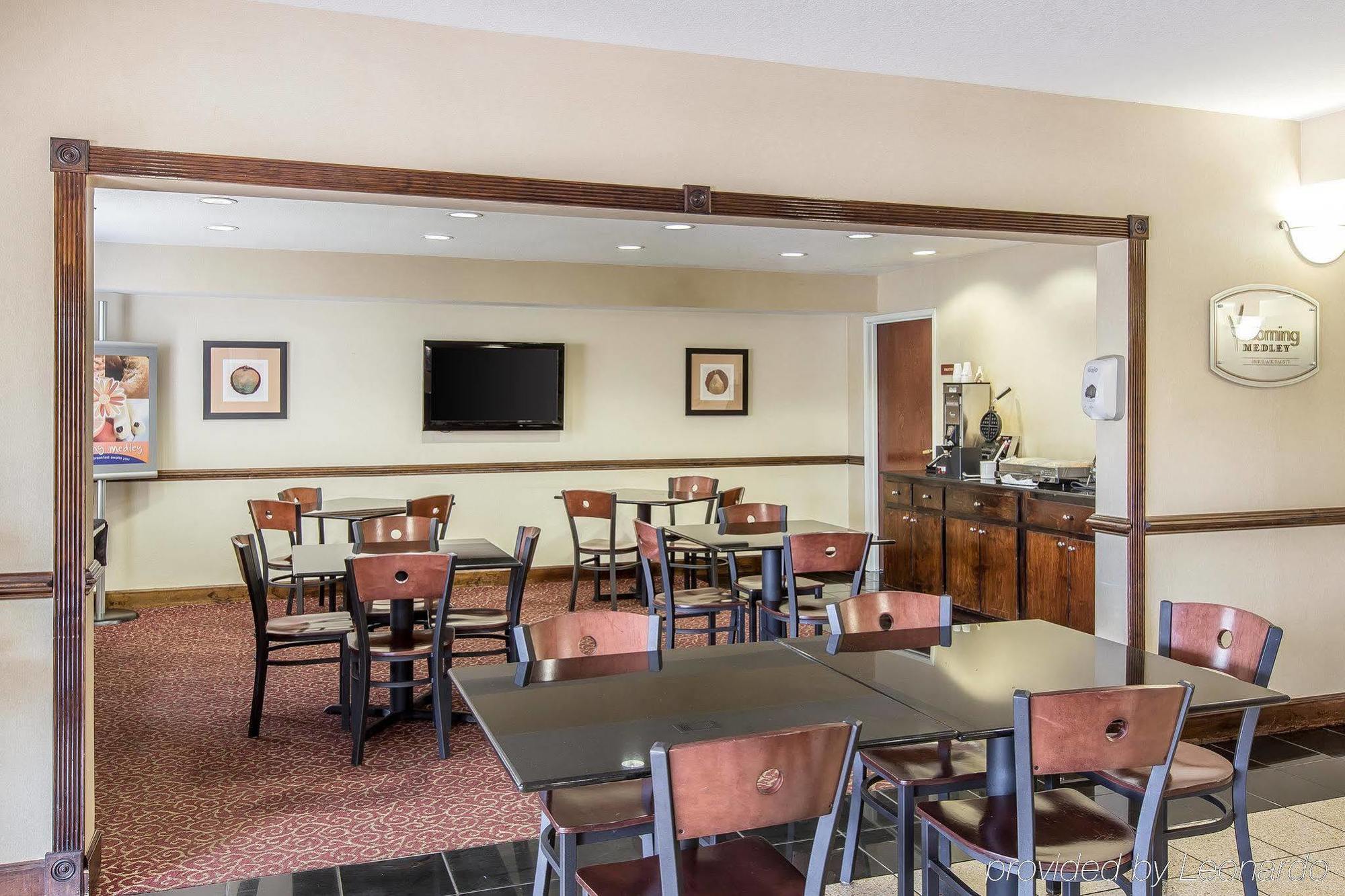 Отель Wingate By Wyndham Kings Bay Naval Base I-95 Кингсленд Экстерьер фото